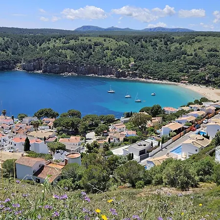 Escapada A 400m De La Playa Con Piscina Comun En L'escala - Hisp-236-178 Ferienhaus *